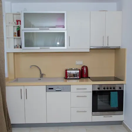 Lagada Apartmanhotel 2*